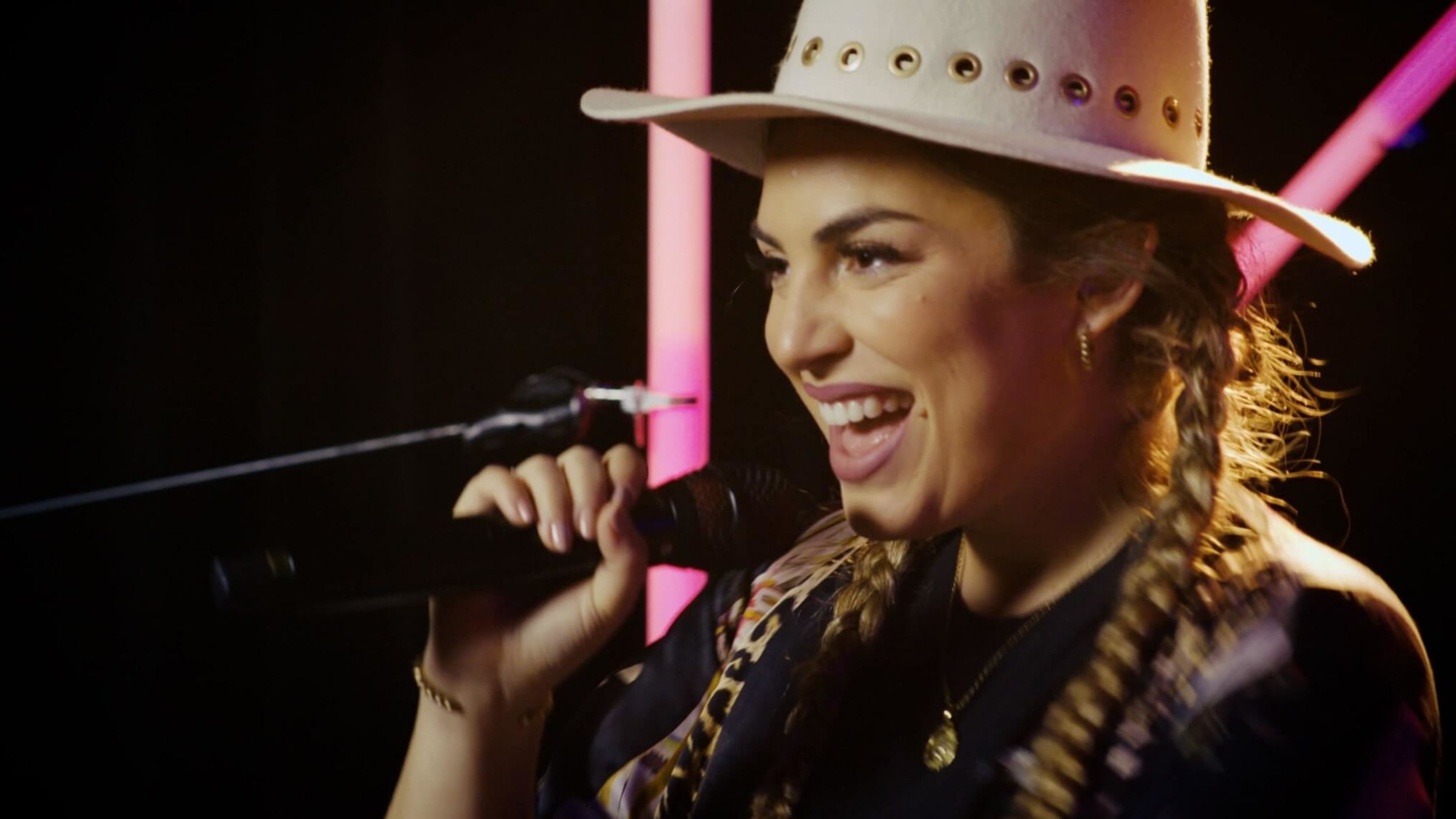 Periko & Jessi Leon their song.