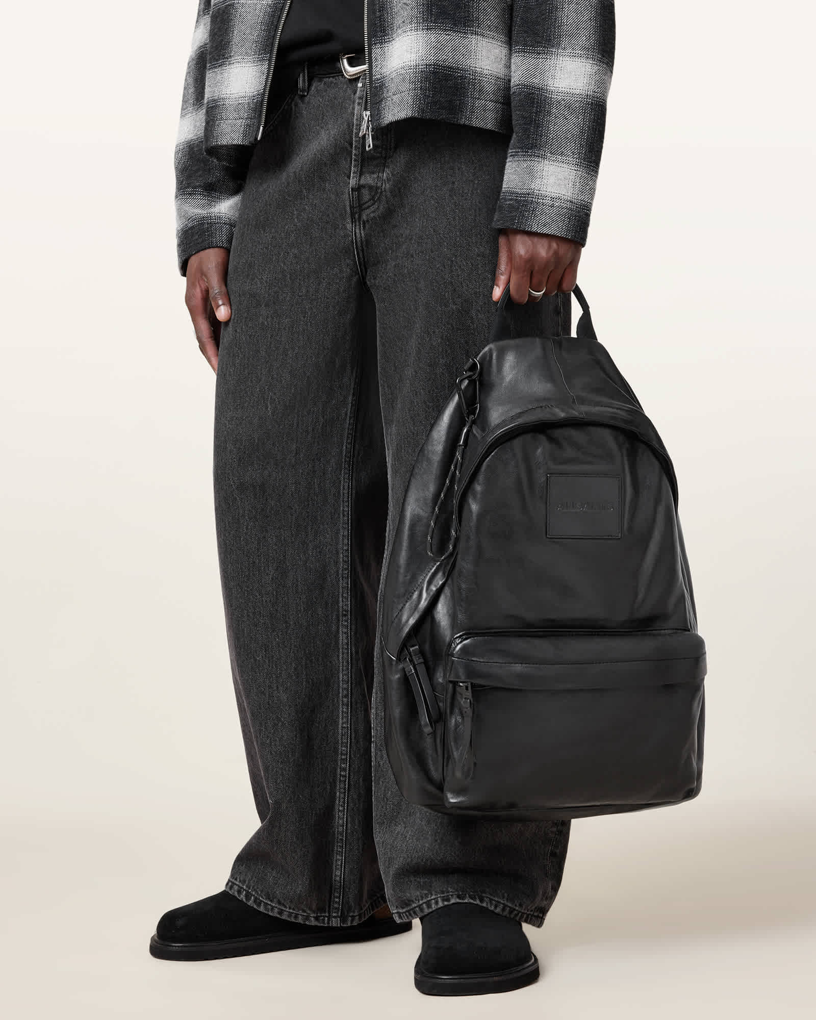 ALLSAINTS パイソン柄 リュック 新品 保存袋付　レザー CARABINER BACKPACK | オールセインツ 公式オンラインストア