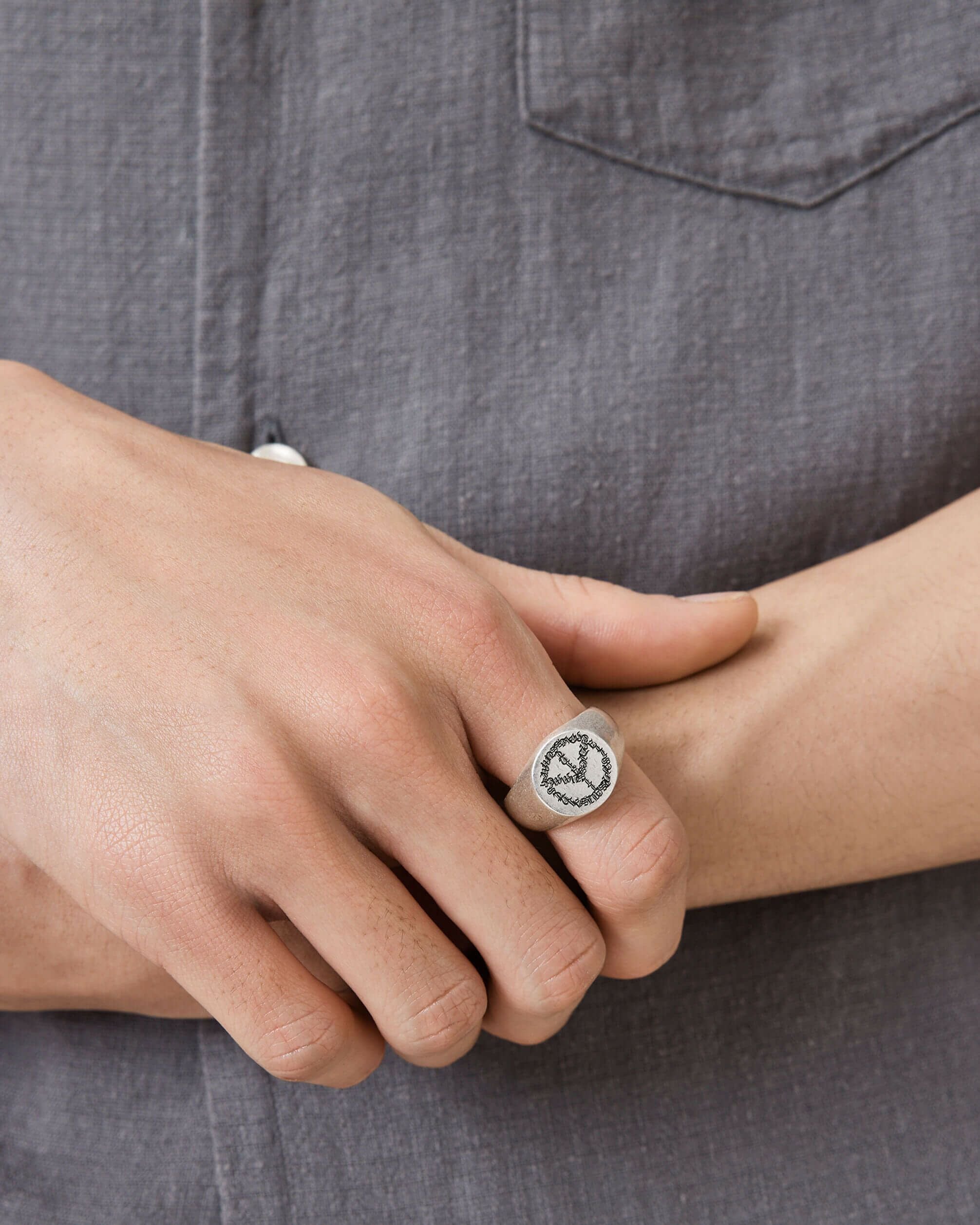 pt100 装飾的なリング 約7.0g LEON PEACE RING | オールセインツ 公式オンラインストア